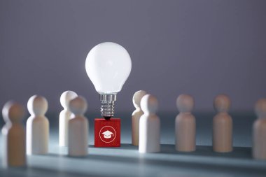 Çevrimiçi seminer, webinar. Mesafe öğrenme. E-öğrenme. Kapak işareti ve ampullü kırmızı küp, ahşap şekiller.