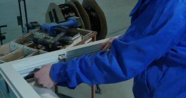 Kauçuk izolasyon cam ve kapı için. Alt pencere kauçuk conta kullanın. kendinden yapışkanlı mühür cam ya da windows ve lamine cam için. Çift camlı cam pencere yığılmış ve içinde kurmak için hazır. Kauçuk