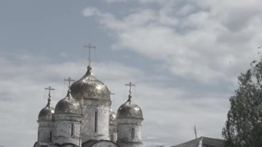 Ortodoks Kilisesi kubbe. Beyaz chuch yaz, yatay. Katedral Mesih'in Savior