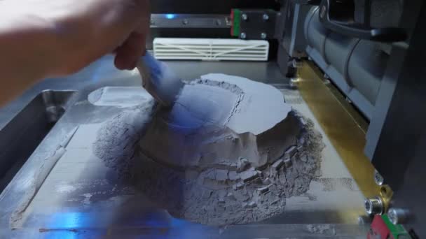 Arbetar 3d-skrivare. 3D skrivare mekanism arbetar yelement design av enheten under processer. Arbetar 3d-skrivare närbild av processen. Moderna 3d-skrivare skriver ut figur närbild makro — Stockvideo