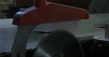 Ahşap testere iş. Daire testere. Ahşap, parçacık yönetim kurulu ve Sunta testere bir makine. Mobilya sanayi üretim