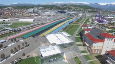 Sochi, Rusya Federasyonu, Sochi, Rusya Olimpiyat Köyü yeni otel inşaatı. Kapasite 2600 kişi ulaşacak. Olimpiyat Köyü 32 hektarlık bir alanı kaplamaktadır. Sochi Olimpiyat Köyü