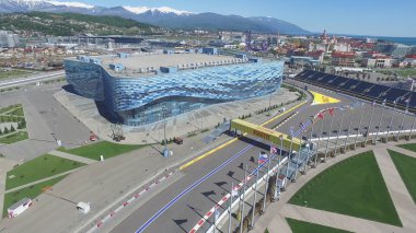 Sochi, Rusya Federasyonu, Sochi, Rusya Olimpiyat Köyü yeni otel inşaatı. Kapasite 2600 kişi ulaşacak. Olimpiyat Köyü 32 hektarlık bir alanı kaplamaktadır. Sochi Olimpiyat Köyü