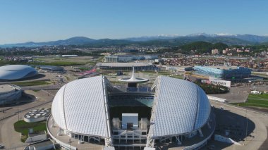 Hava Futbol Stadyumu Fischt. Kış Olimpiyat Oyunları 2014 için inşa Soçi, Adler, Rusya Federasyonu, Olimpiyat Meşalesi ve Fisht Stadyumu. Stadyum fischt, ana tören alanı, Olimpiyat meşalesinin kase Sochi