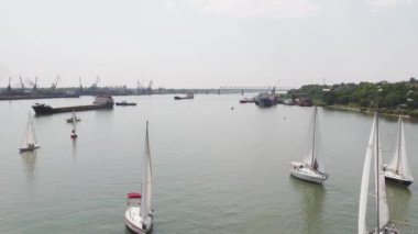 Luxery yat limanında. Görüntüleri. Yat limanında