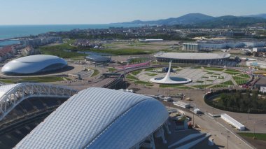 Hava Futbol Stadyumu Fischt. Kış Olimpiyat Oyunları 2014 için inşa Soçi, Adler, Rusya Federasyonu, Olimpiyat Meşalesi ve Fisht Stadyumu. Stadyum fischt, ana tören alanı, Olimpiyat meşalesinin kase Sochi