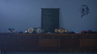 Salonda kaybedenler turnuva listesi