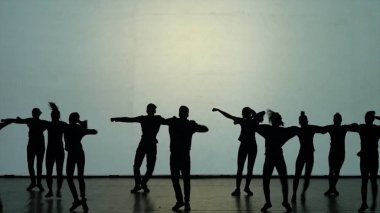 Dans gölgeler. Sahne Alanı'nda dans dansçılar. Dansçılar siluetleri. Dans gölgeler. 3D dans gösterisi