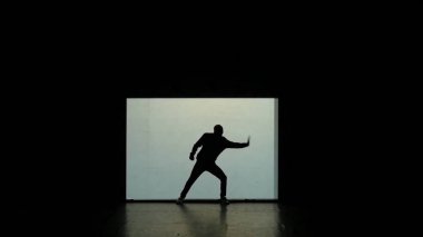 Dans gölgeler. Sahne Alanı'nda dans dansçılar. Dansçılar siluetleri. Dans gölgeler. 3D dans gösterisi