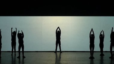 Dans gölgeler. Sahne Alanı'nda dans dansçılar. Dansçılar siluetleri. Dans gölgeler. 3D dans gösterisi
