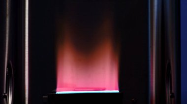 Bunsen burner endotermik reaksiyonlar için kullanılan. Laboratuvar bunsen burner, sterilizasyon, yanma ve Isıtma için kullanılan tek gaz alev. Laboratuvar gaz alev. brülör özel laboratuvar donatımı.