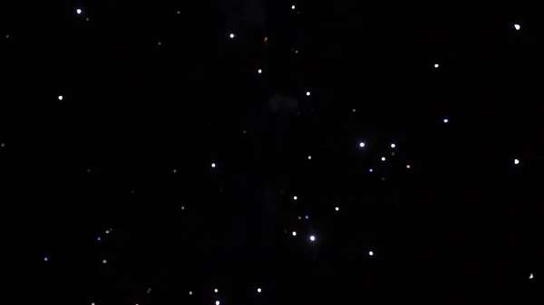 Феєрверк. Матеріали для святкової яскравий феєрверк в нічне небо. У нічному небі Москви барвисті феєрверки. — стокове фото
