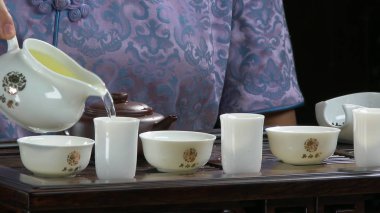 Yakın çekim tabloda çay töreni mutfak eşyaları ve bambu. Çin çay töreni. Japon çay töreni