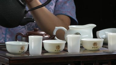 Yakın çekim tabloda çay töreni mutfak eşyaları ve bambu. Çin çay töreni. Japon çay töreni