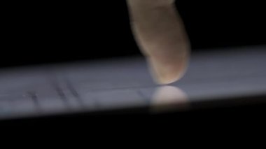 Tablet, teknoloji, ekran, monitör, sensör, dokunmatik, elektronik. Tablet bilgisayar dokunmatik dokunmak makro parmak.