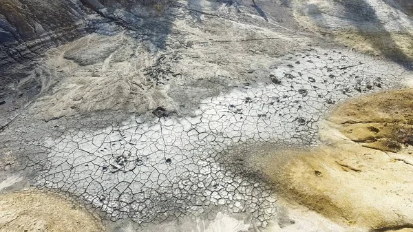 乾燥デザート渓谷の風景の道方法オフの平面図です。映像。美しい自然。旅行先の選択の自由の概念 — ストック写真