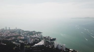 Üstten Görünüm deniz istasyonu özel hız tekne liman deniz istasyonunda karmaşık, Pattaya City Chonburi Eyaleti, Tayland manzara. Pattaya, Tayland için tur limanının havadan görünümü.