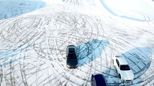 Россия, Москва - 12 января 2018 года: Зимой три автомобиля едут по ледяной дороге по заснеженному озеру. Вид с воздуха. Спортивные гонки на снегоходах зимой. Вождение гоночного автомобиля по заснеженной дороге . — стоковое фото