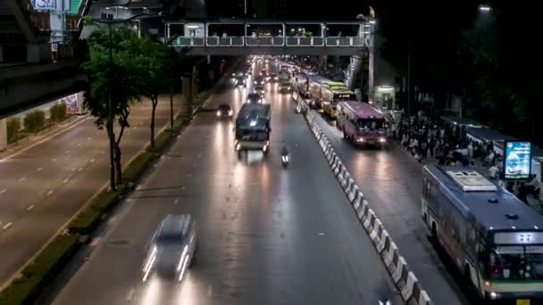 République de Corée - Pyeongchang, 12 février 2018 : Timelapse Traffic in City, VIdeo. Vue Aérienne De Nuit Des Voitures De Foule Sur La Route En Ville. Heure de pointe dans la nuit de la ville. Intersection des carrefours temporisation . — Video