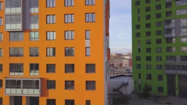Üstten Görünüm renkli konut kompleksi. Küçük. Lüks Konut Kompleksi farklı renklerde güzel şık evler