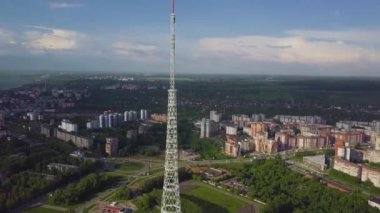 Hava sonbahar Tv kulesi. Tv Kulesi kentin Üstten Görünüm