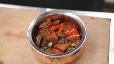 Meksika yemeği. Küçük. Sığır eti Fajitas - Meksika'nın geleneksel çanak. Demir plaka Meksika yemeği