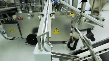 İlaç optik ampul flakon muayene makine. İlaç üretim. İlaç üretim hattı. İlaç arka plan