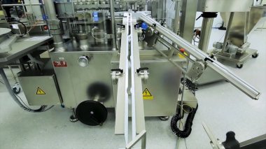 İlaç optik ampul flakon muayene makine. İlaç üretim. İlaç üretim hattı. İlaç arka plan