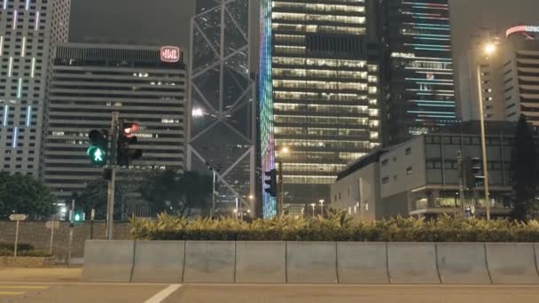 Hong kong, china - Mai 2018: Lamborghini nachts an der Ampel. Aktien. Traumhafter Blick auf den Sportwagen in der Stadt bei Nacht — Stockvideo