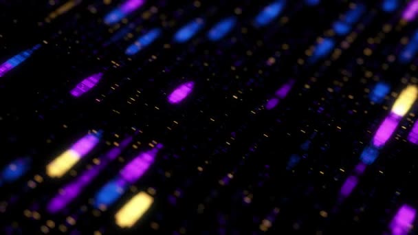 Les carrés abstraits violet, bleu et jaune scintillent et se déplacent en rangées sur fond noir, boucle transparente. Animation. Signaux colorés circulant en diagonale . — Video