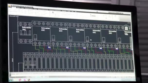 Primer plano del programa de trabajo en la pantalla del ordenador con un tema especial. Imágenes de archivo. Primer plano del plan de construcción de energía en el onitor de un ordenador . — Vídeos de Stock