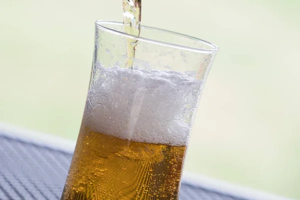 Vidro transparente de cerveja — Fotografia de Stock