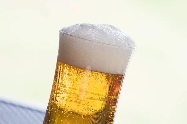 Cerveza vidrio transparente —  Fotos de Stock