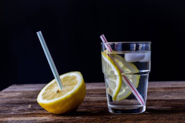 Soğuk içecek limon