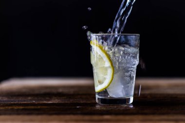 Soğuk içecek limon