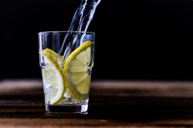 Soğuk içecek limon