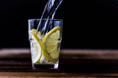 Soğuk içecek limon