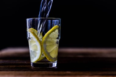 Soğuk içecek limon