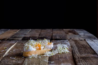 Yumurta ve Brüksel lahanası