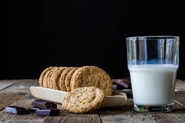 Sabah tatlı eski ahşap masa
