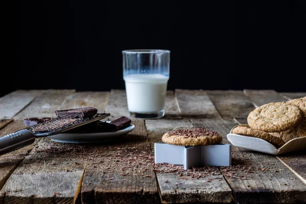 Sabah tatlı eski ahşap masa