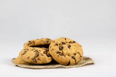 Kuru bisküvi kek beyaz izole arka planda