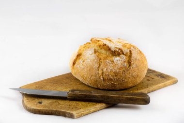 Taze ekmek beyaz izole arka planda