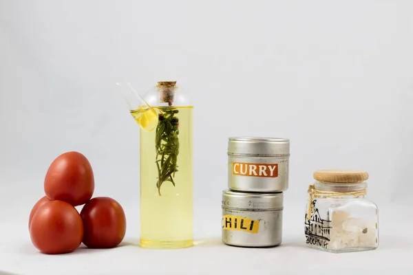 Büyük İtalyan gıda, biber, domates ve zeytin yağı — Stok fotoğraf