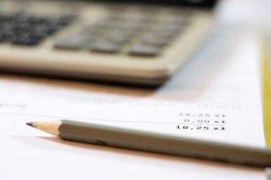 Belgeler, hesaplamalar, hesap makineleri, hesap makinesi ve kalemi ve kalem