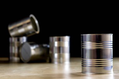 Atölye masayı teneke boya. Hafif ahşap tablo,