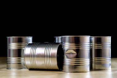 Atölye masayı teneke boya. Hafif ahşap tablo,