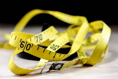 Teyp alanını ölçmek için. Bir ölçü birimi üzerinde ahşap bir t karışık