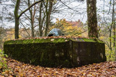 Eski bunkerler dünya savaş II. Alman tahkimatı po