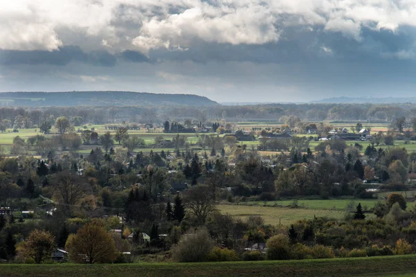 Une matinée paisible et belle sur la rivière — Photo